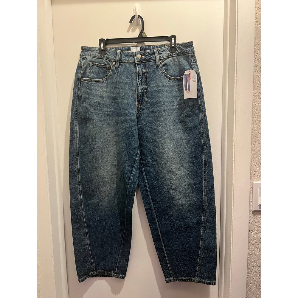 TIME AND TRU - PLUS SIZE: 16 - High Rise Barrel Tapered Jeans-26.5" Inseam -NEW!
